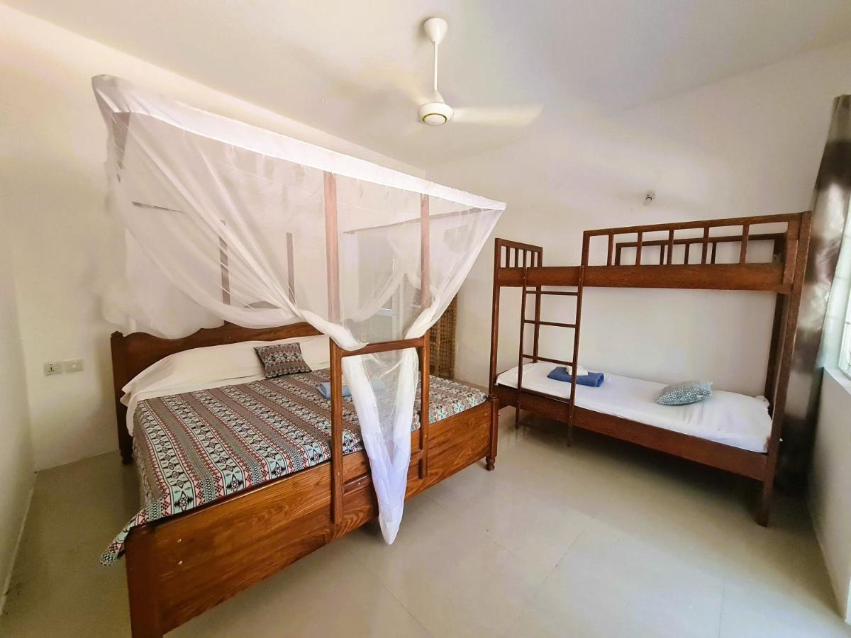 Beachfront Villa Ladha Ya Zanzibar Джамбиани Экстерьер фото