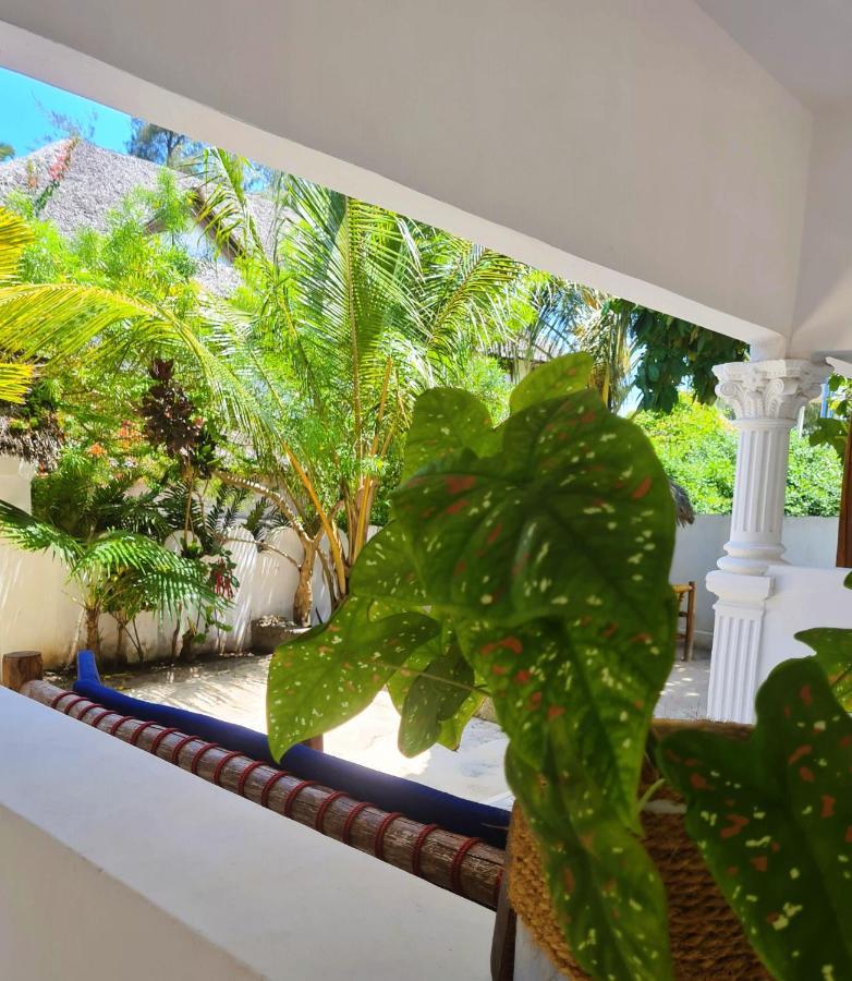 Beachfront Villa Ladha Ya Zanzibar Джамбиани Экстерьер фото