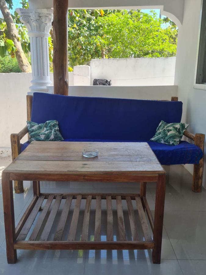Beachfront Villa Ladha Ya Zanzibar Джамбиани Экстерьер фото